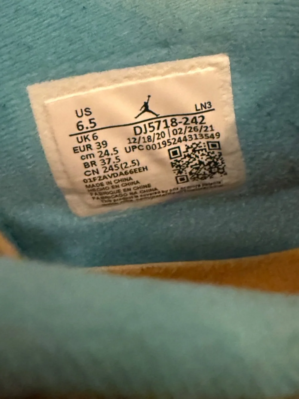Jordan 4 Retro Union Taupe Haze